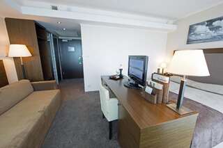 Отель HAVET Hotel Resort & Spa Дзвижино Двухместный номер «Атриум» с 1 кроватью и пакетом спа-услуг-2